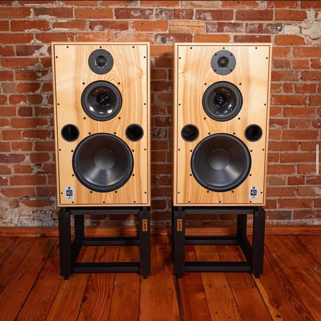 HIGH END AUDIO 1